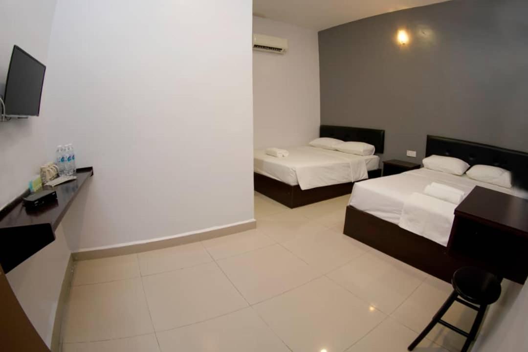 Ck Hotel Lumut Exterior foto