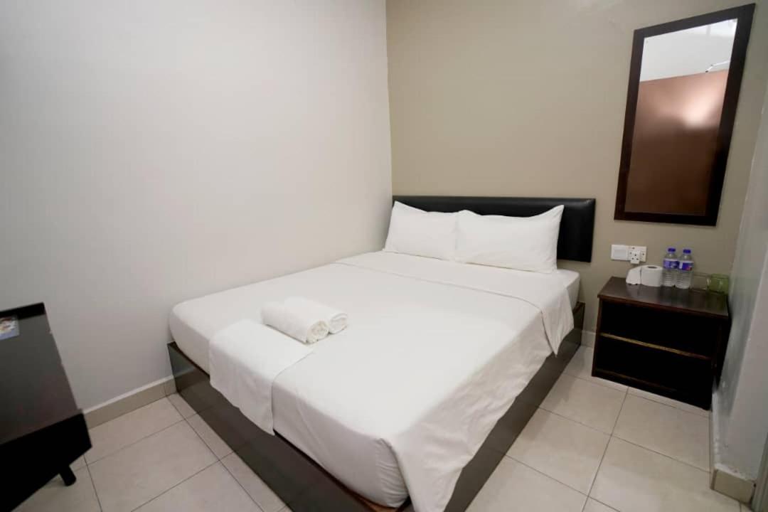 Ck Hotel Lumut Exterior foto