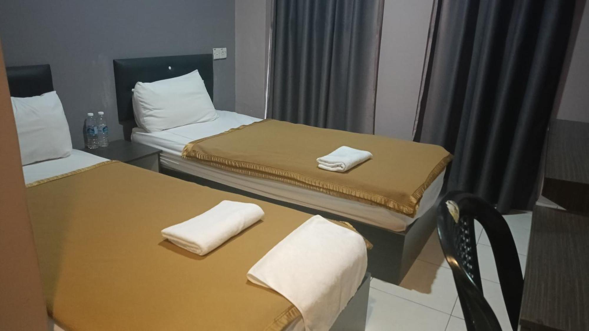 Ck Hotel Lumut Exterior foto