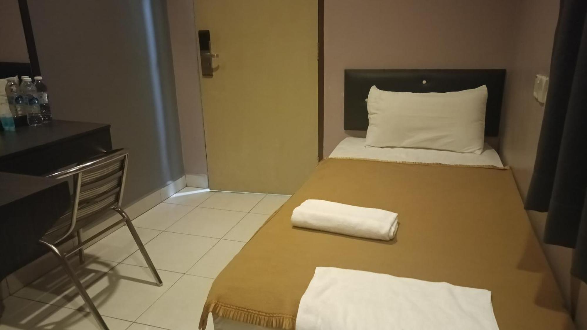 Ck Hotel Lumut Exterior foto
